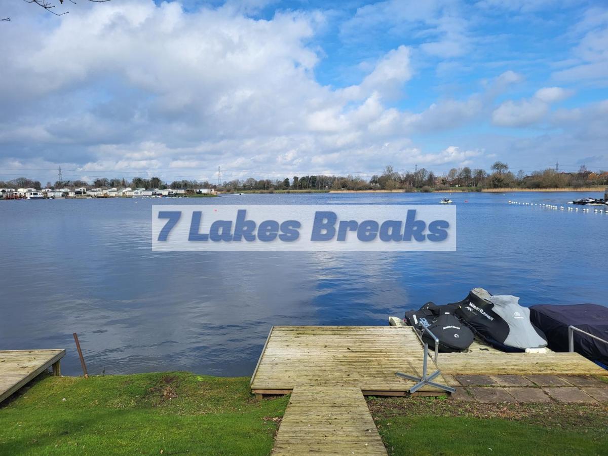 7 Lakes Breaks At 7 Lakes Country Park Crowle  Exterior photo